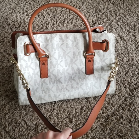 Michael Kors purse - Picture 4 of 4